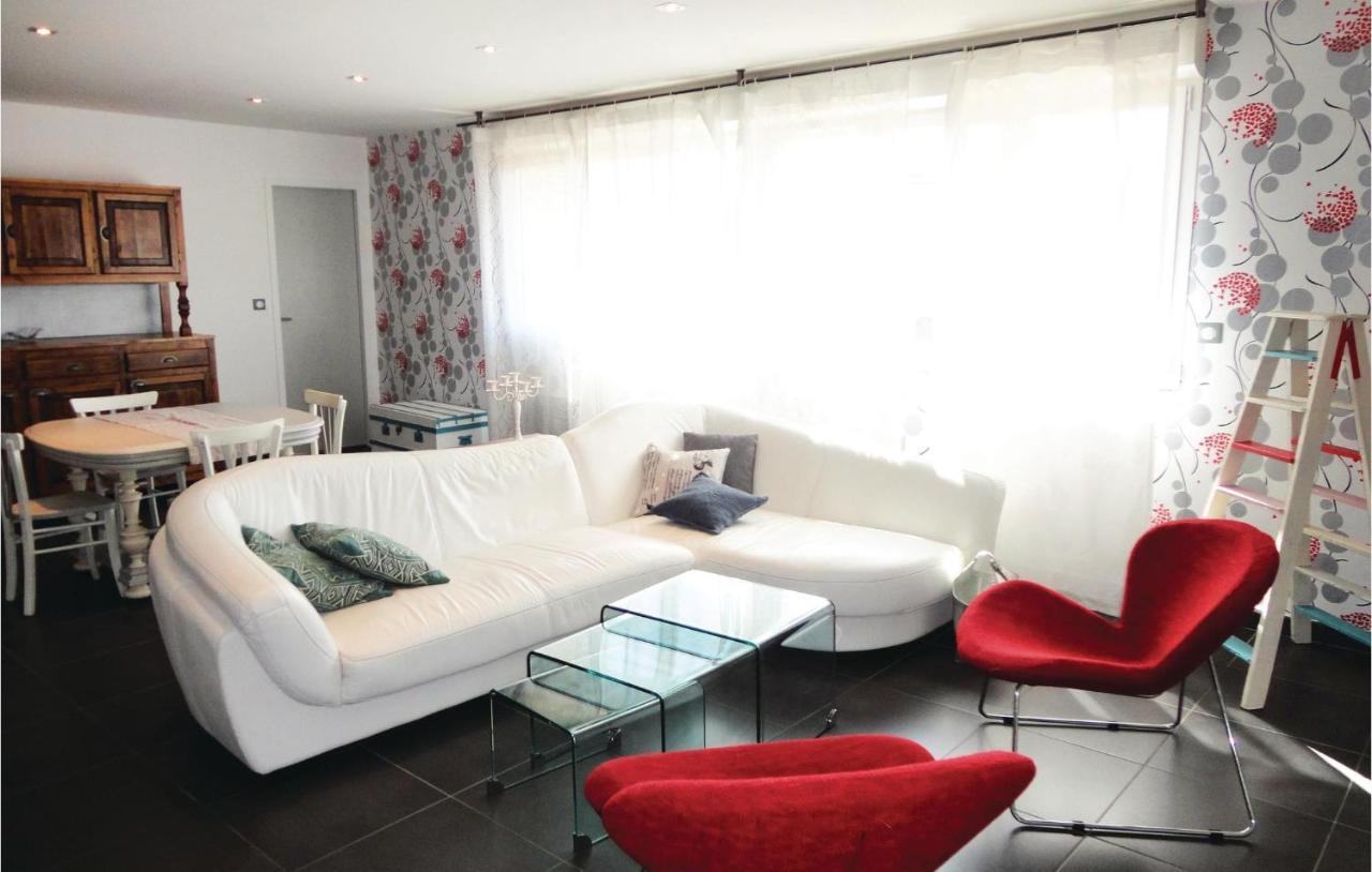 Awesome Apartment In Sauvian With Wifi Екстер'єр фото